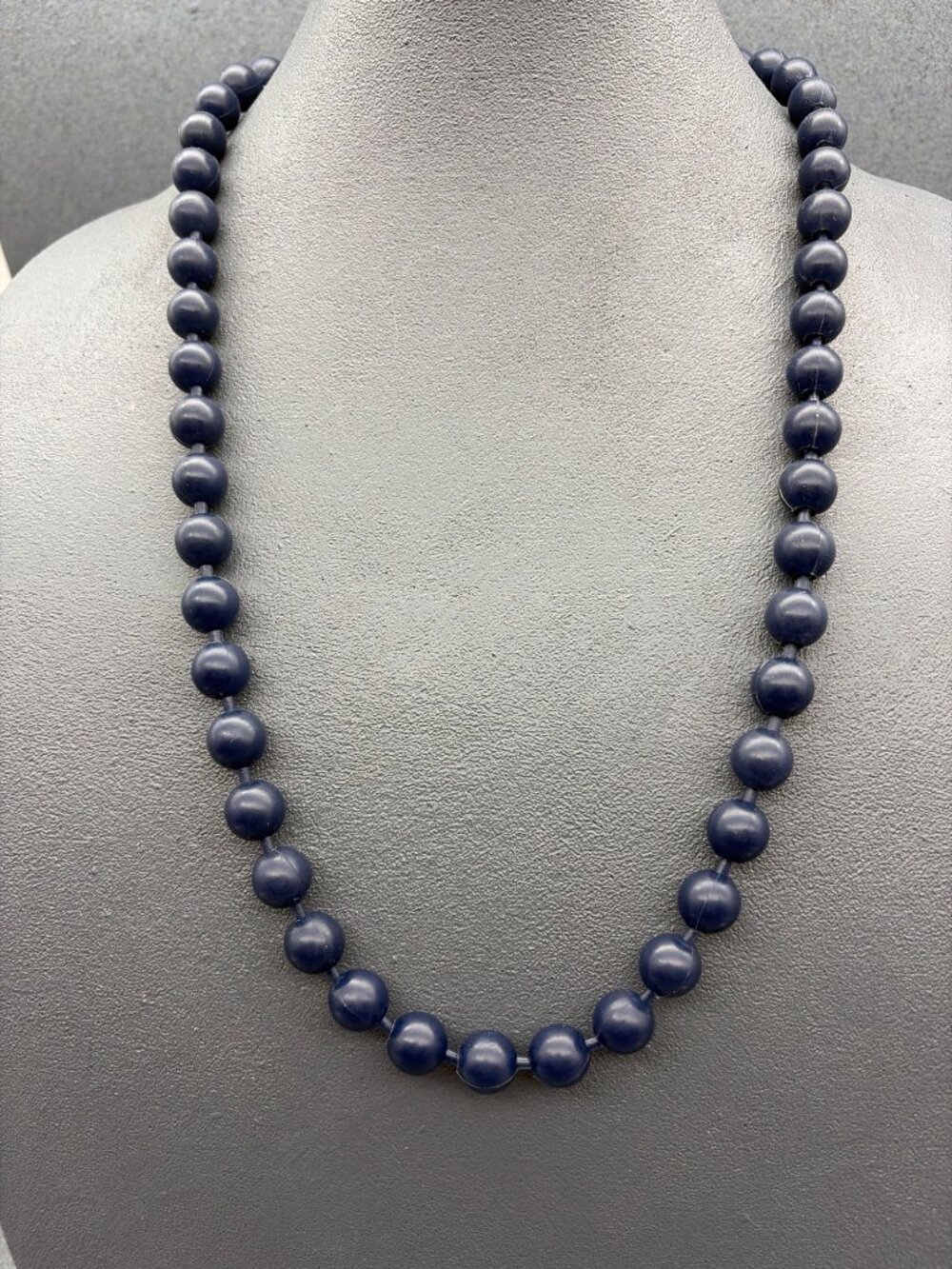 VTG Pop Bead Necklace 28 In Navy Blue Round Adjustable Retro Glam Classic